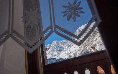 Camera Matrimoniale Comfort con Vista Montagna