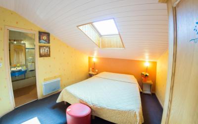Chambre Double ou Lits Jumeaux Mansardu00e9e Chambre Double ou Lits Jumeaux Mansardu00e9e