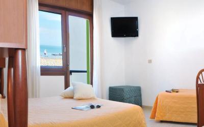 Camera Tripla con Vista Mare 