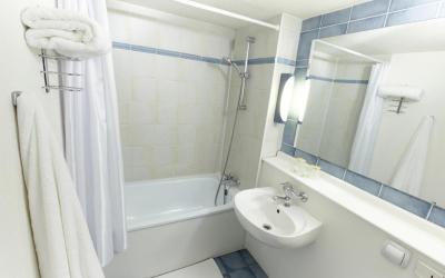 Chambre Triple (1 Lit Double et 1 Lit Simple) Chambre Triple (1 Lit Double et 1 Lit Simple)