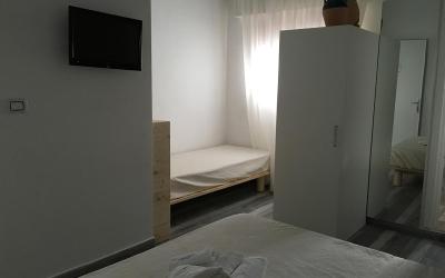 Camera Tripla Deluxe 