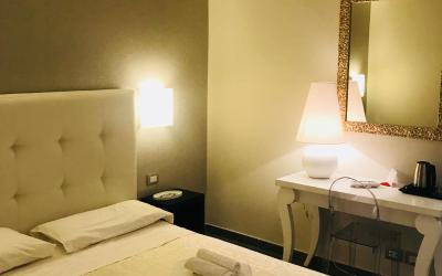 Camera Tripla Standard