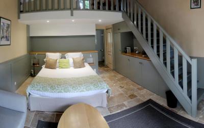 Chambre Familiale (2u00a0Adultesu00a0+u00a02u00a0Enfants) avec Terrasseu00a0-u00a0Rez-de-Chaussu00e9e ou Mezzanine Chambre Familiale (2u00a0Adultesu00a0+u00a02u00a0Enfants) avec Terrasseu00a0-u00a0Rez-de-Chaussu00e9e ou Mezzanine