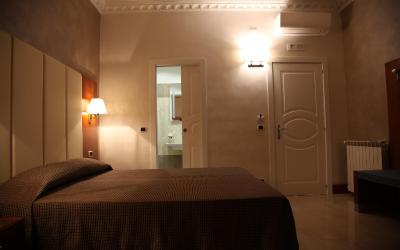 Camera Standard Matrimoniale/Doppia con Letti Singoli