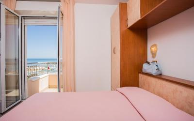 Camera Quadrupla con Vista Mare