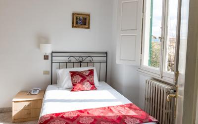 Camera Singola Superior