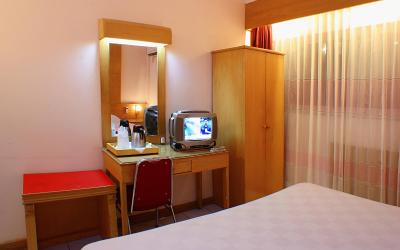 Kamar Standard Double atau Twin Kamar Standard Double atau Twin