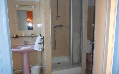 Chambre Triple - Vue sur Ville