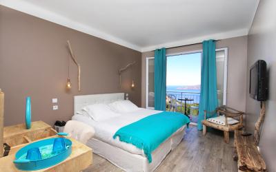 Chambre Double ou Lits Jumeaux Supu00e9rieure - Vue sur Mer Chambre Double ou Lits Jumeaux Supu00e9rieure - Vue sur Mer