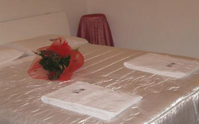 Camera Matrimoniale/Doppia con Letti Singoli con Bagno Privato