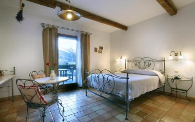 Chambre Double Supu00e9rieure avec Balcon et Vue sur la Montagne