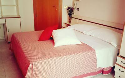 Camera Matrimoniale/Doppia con Letti Singoli