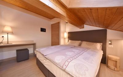 Mansarda con 2 Camere da Letto