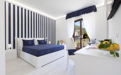 Camera Matrimoniale con Vista Giardino