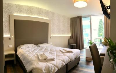 Camera Deluxe Matrimoniale/Doppia con Letti Singoli