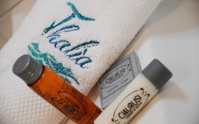 Camera Matrimoniale con Balcone e Vista Mare