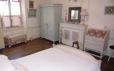 Chambre Familiale avec Salle de Bains Commune