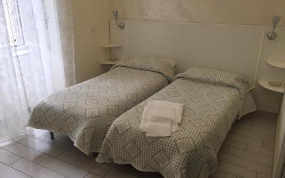 Camera Doppia con Letti Singoli