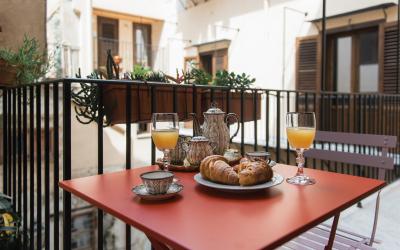 Camera Tripla Superior