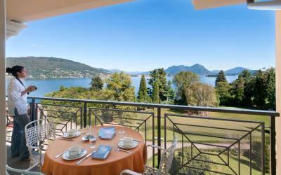 Appartamento con 2 Camere da Letto e Vista Lago