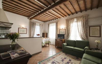 Appartamento con 2 Camere da Letto e Vista Giardino 