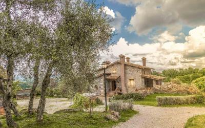 Camera Matrimoniale con Vista Giardino