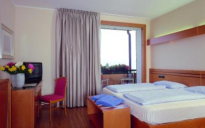 Camera Superior Matrimoniale/Doppia con Letti Singoli con Balcone