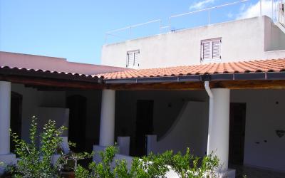 Casa su 2 Livelli con 3 Camere da Letto e Terrazza