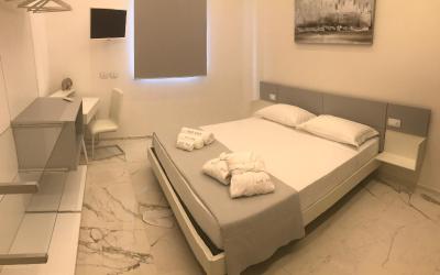 Camera Matrimoniale Deluxe con Doccia