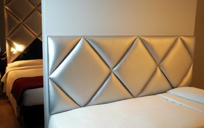 Camera Tripla Superior