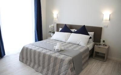 Camera Matrimoniale/Doppia con Letti Singoli con Balcone 