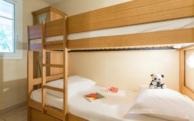 Appartement 1u00a0Chambre avec Alcu00f4ve de Couchage et Terrasse ou Balcon (6u00a0Personnes)u00a0-u00a0Vue sur Piscine