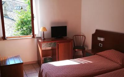 Camera Doppia con Letti Singoli