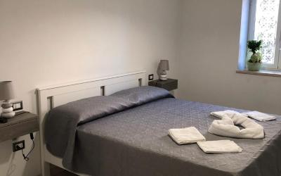 Camera Matrimoniale con Vista Giardino