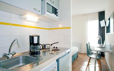 Studio Lit Double avec Kitchenette Studio Lit Double avec Kitchenette