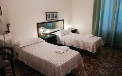 Camera Economy Matrimoniale/Doppia con Letti Singoli
