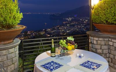 Camera Deluxe Matrimoniale/Doppia con Letti Singoli con Vista Mare 