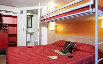 Chambre Triple (1 Lit Double et 1 Lit Simple) Chambre Triple (1 Lit Double et 1 Lit Simple)