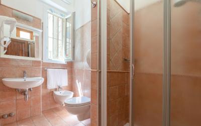 Posto Letto Singolo in Dormitorio Misto con 6 Letti