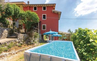 Casa con 4 camere da letto Casa con 4 camere da letto