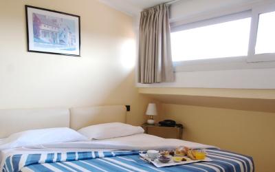 Camera Matrimoniale/Doppia con Letti Singoli