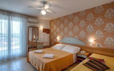 Camera Deluxe Matrimoniale/Doppia con Letti Singoli con Vista Mare 