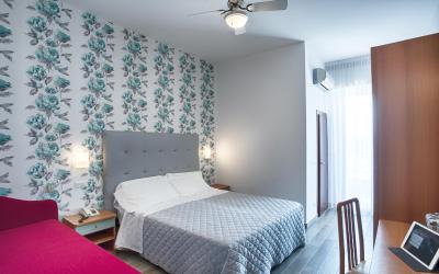 Camera Comfort Matrimoniale/Doppia con Letti Singoli