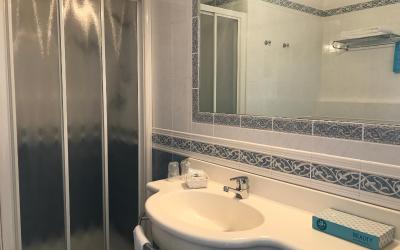 Camera Familiare con Balcone (2 Adulti + 2 Bambini)