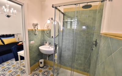 Camera Matrimoniale/Doppia con Letti Singoli con Bagno Privato