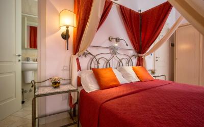 Camera Matrimoniale Superior con Vista Canale 