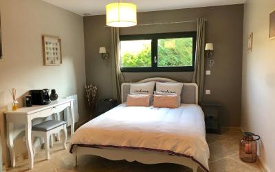 Chambre Lit Queen-Size Chambre Lit Queen-Size