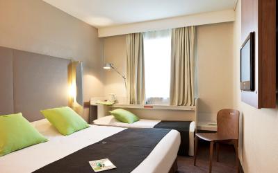 Chambre Double Standard (2 Adultes + 1 Enfant)