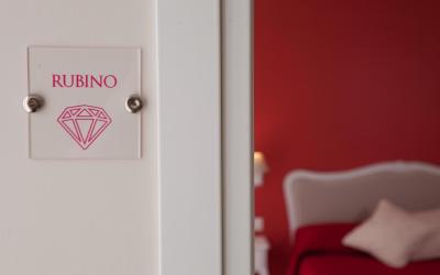 Camera Tripla Superior