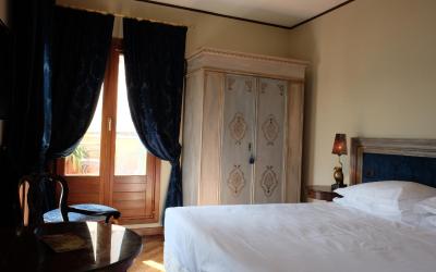 Camera Doppia Superior con Vista Canale e Terrazza